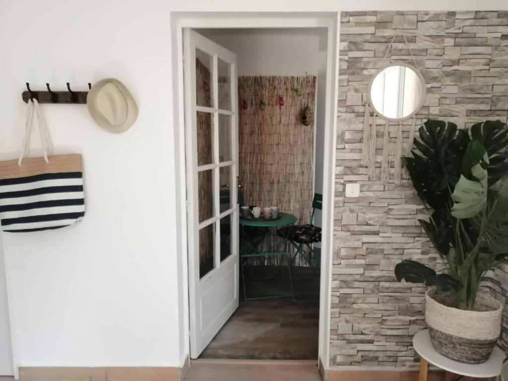 הוילה Morieres-les-Avignon Calme Et Intimite Proche Avignon Piscine Options Au Choix Privee Ou Partagee De Juin A Octobre מראה חיצוני תמונה