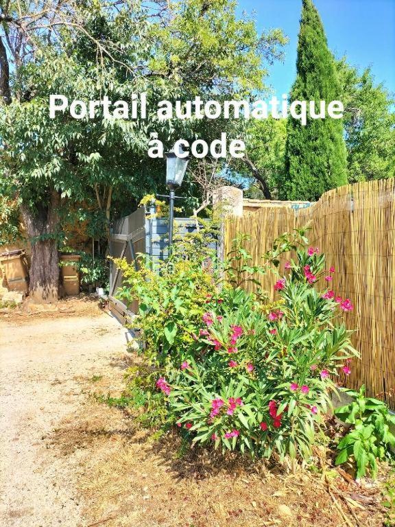 הוילה Morieres-les-Avignon Calme Et Intimite Proche Avignon Piscine Options Au Choix Privee Ou Partagee De Juin A Octobre מראה חיצוני תמונה